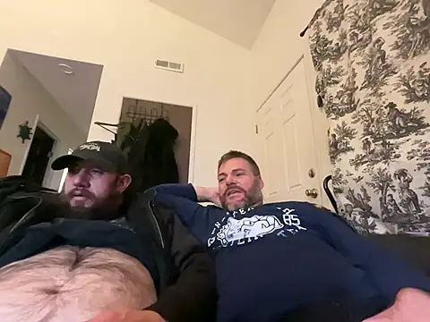 Snapshot of StruggleSnuggles chatting on January 2, 2025, 9:43 am StruggleSnuggles online show from January 2, 2025, 9:43 am