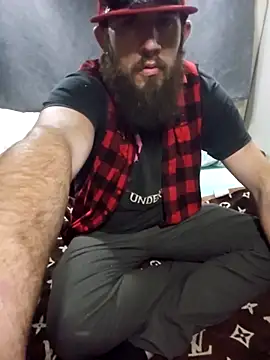 Snapshot of StruggleSnuggles chatting on March 3, 2025, 10:38 am StruggleSnuggles online show from March 3, 2025, 10:38 am