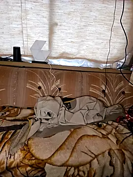 Snapshot of StruggleSnuggles chatting on October 26, 2025, 12:16 am StruggleSnuggles online show from October 26, 2025, 12:16 am