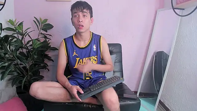 Snapshot of Brian-Ausslos chatting on January 5, 2025, 3:34 pm Brian-Ausslos online show from January 5, 2025, 3:34 pm