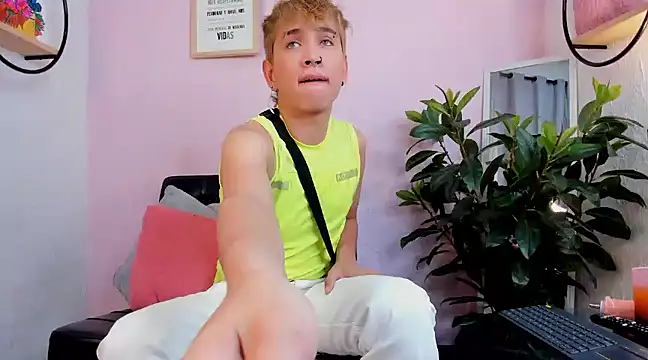 Snapshot of Brian-Ausslos chatting on January 16, 2025, 12:53 pm Brian-Ausslos online show from January 16, 2025, 12:53 pm