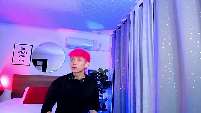 Snapshot of Brian-Ausslos chatting on March 3, 2025, 4:36 am Brian-Ausslos online show from March 3, 2025, 4:36 am