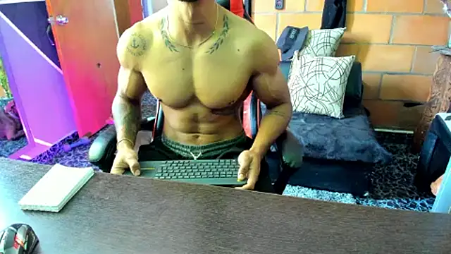 Snapshot of Adam_Valenciia chatting on March 3, 2025, 3:53 pm Adam Valenciia online show from March 3, 2025, 3:53 pm