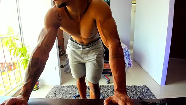 Snapshot of Adam_Valenciia chatting on September 25, 2025, 4:21 pm Adam Valenciia online show from September 25, 2025, 4:21 pm