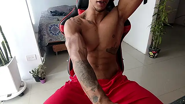 Snapshot of Adam_Valenciia chatting on December 14, 2025, 8:35 pm Adam Valenciia online show from December 14, 2025, 8:35 pm