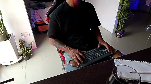 Adam Valenciia online show from February 8, 2026, 10:57 pm