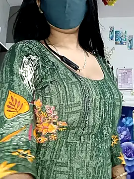 Best-Couple online show from September 23, 2025, 2:58 am