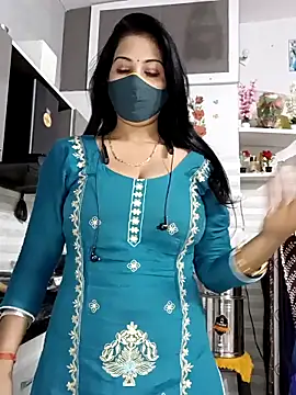 Best-Couple online show from December 23, 2025, 3:37 am