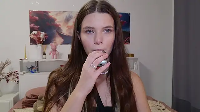 Snapshot of Nellie_Medina chatting on October 6, 2025, 9:45 pm Nellie Medina online show from October 6, 2025, 9:45 pm