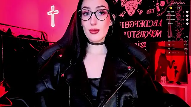 Miss Alice   online show from February 18, 2026, 11:44 pm