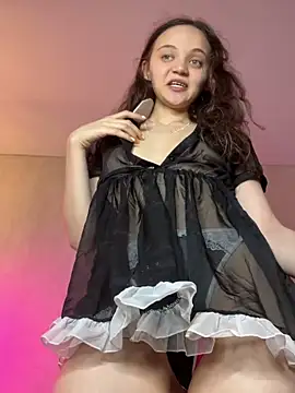 Snapshot of TheYourL chatting on February 4, 2025, 9:41 pm TheYourL online show from February 4, 2025, 9:41 pm