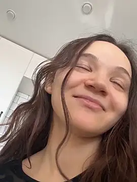 Snapshot of TheYourL chatting on March 10, 2025, 10:48 am TheYourL online show from March 10, 2025, 10:48 am