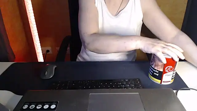 Sweet Phoenix online show from May 15, 2026, 4:52 am