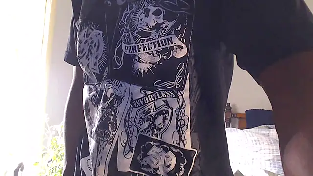 Snapshot of dominatingblacklove chatting on January 23, 2025, 3:16 am dominatingblacklove online show from January 23, 2025, 3:16 am