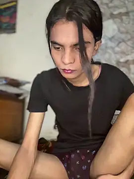 Enna Zarza  online show from April 12, 2026, 6:40 am