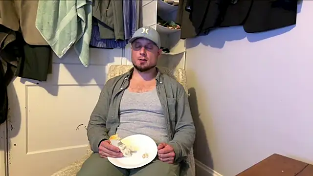 Snapshot of RickeyRidez chatting on October 14, 2025, 1:06 am RickeyRidez online show from October 14, 2025, 1:06 am