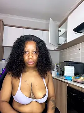 Thando04 online show from October 21, 2025, 8:15 am