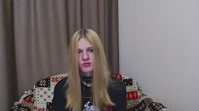 Snapshot of blaire__18 chatting on December 31, 2024, 8:15 am blaire 18 online show from December 31, 2024, 8:15 am