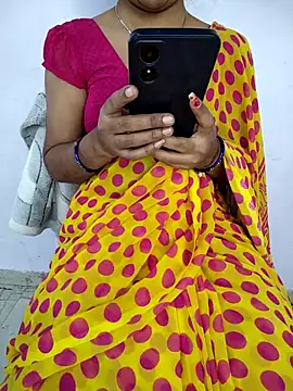 lovelygirl4567 online show from February 26, 2026, 5:17 am