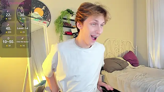 Snapshot of Adrian_Di chatting on January 1, 2025, 12:00 pm Adrian Di online show from January 1, 2025, 12:00 pm