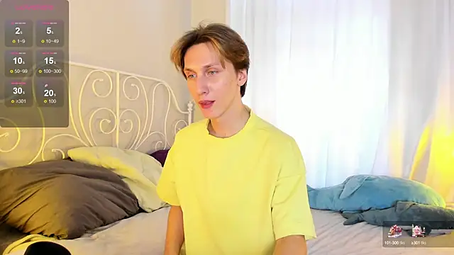 Snapshot of Adrian_Di chatting on January 5, 2025, 10:10 am Adrian Di online show from January 5, 2025, 10:10 am