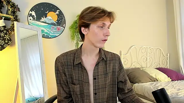 Snapshot of Adrian_Di chatting on January 8, 2025, 9:42 am Adrian Di online show from January 8, 2025, 9:42 am