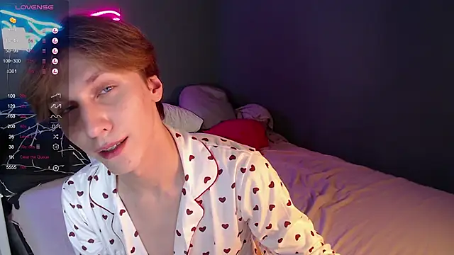 Snapshot of Adrian_Di chatting on January 12, 2025, 1:37 pm Adrian Di online show from January 12, 2025, 1:37 pm