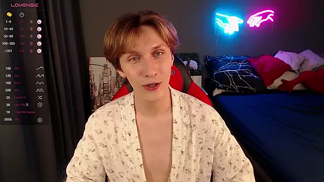 Snapshot of Adrian_Di chatting on January 14, 2025, 3:36 pm Adrian Di online show from January 14, 2025, 3:36 pm