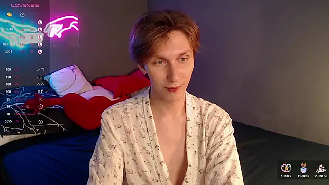 Snapshot of Adrian_Di chatting on January 14, 2025, 6:38 pm Adrian Di online show from January 14, 2025, 6:38 pm