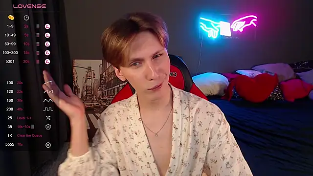 Snapshot of Adrian_Di chatting on January 20, 2025, 2:14 pm Adrian Di online show from January 20, 2025, 2:14 pm