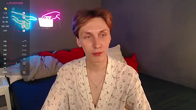 Snapshot of Adrian_Di chatting on January 21, 2025, 1:54 pm Adrian Di online show from January 21, 2025, 1:54 pm