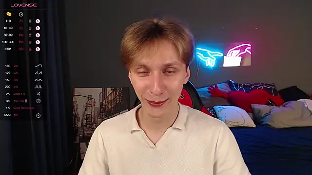 Snapshot of Adrian_Di chatting on February 1, 2025, 2:02 pm Adrian Di online show from February 1, 2025, 2:02 pm