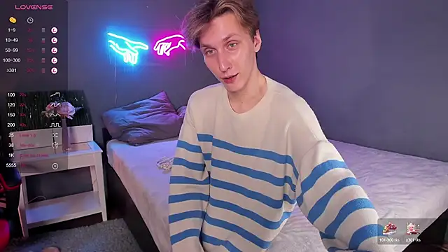 Snapshot of Adrian_Di chatting on February 24, 2025, 7:41 pm Adrian Di online show from February 24, 2025, 7:41 pm