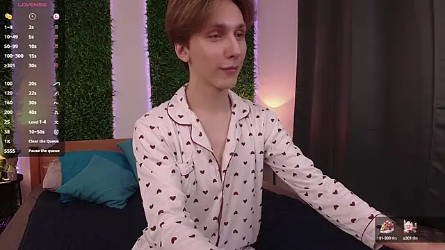 Snapshot of Adrian_Di chatting on March 8, 2025, 4:06 pm Adrian Di online show from March 8, 2025, 4:06 pm