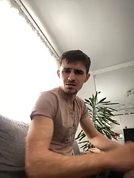 Snapshot of Demonpull69 chatting on November 18, 2025, 9:25 am Demonpull69 online show from November 18, 2025, 9:25 am