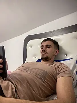 Snapshot of Demonpull69 chatting on February 4, 2026, 4:24 pm Demonpull69 online show from February 4, 2026, 4:24 pm