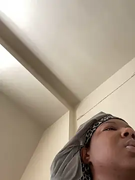 DamnBubbles online show from January 17, 2025, 8:22 pm