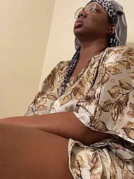 DamnBubbles online show from March 20, 2025, 4:51 am