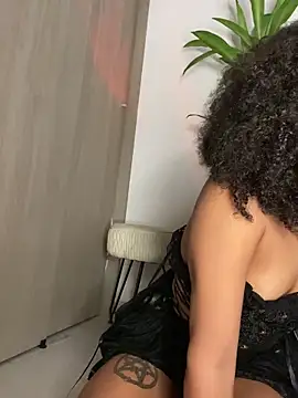 Snapshot of bronwgirl69 chatting on September 26, 2025, 4:55 pm bronwgirl69 online show from September 26, 2025, 4:55 pm