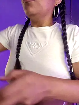 Snapshot of PaulaOrtiz_1 chatting on November 7, 2025, 10:48 am PaulaOrtiz 1 online show from November 7, 2025, 10:48 am