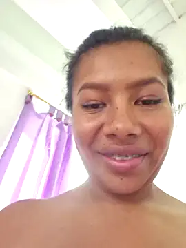 PaulaOrtiz 1 online show from April 18, 2026, 7:18 pm