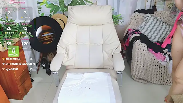 xiaotiantian-76 online show from April 20, 2026, 2:20 pm