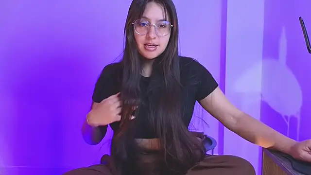 Snapshot of Gretta_Hot chatting on November 5, 2025, 4:29 pm Gretta Hot online show from November 5, 2025, 4:29 pm