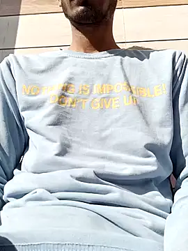 Snapshot of Tarun_0026 chatting on February 7, 2025, 5:41 am Tarun 0026 online show from February 7, 2025, 5:41 am