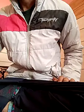 Snapshot of Tarun_0026 chatting on February 10, 2025, 6:42 am Tarun 0026 online show from February 10, 2025, 6:42 am