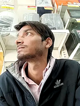 Snapshot of Tarun_0026 chatting on February 14, 2025, 5:51 am Tarun 0026 online show from February 14, 2025, 5:51 am