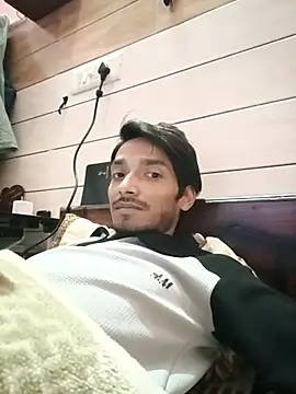 Snapshot of Tarun_0026 chatting on March 16, 2025, 4:34 pm Tarun 0026 online show from March 16, 2025, 4:34 pm