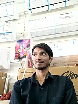 Snapshot of Tarun_0026 chatting on March 18, 2025, 9:31 am Tarun 0026 online show from March 18, 2025, 9:31 am