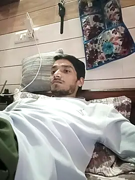 Snapshot of Tarun_0026 chatting on October 20, 2025, 2:17 pm Tarun 0026 online show from October 20, 2025, 2:17 pm