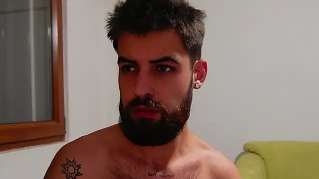 Snapshot of HairyRobxxx chatting on July 3, 2026, 6:47 pm HairyRobxxx online show from July 3, 2026, 6:47 pm